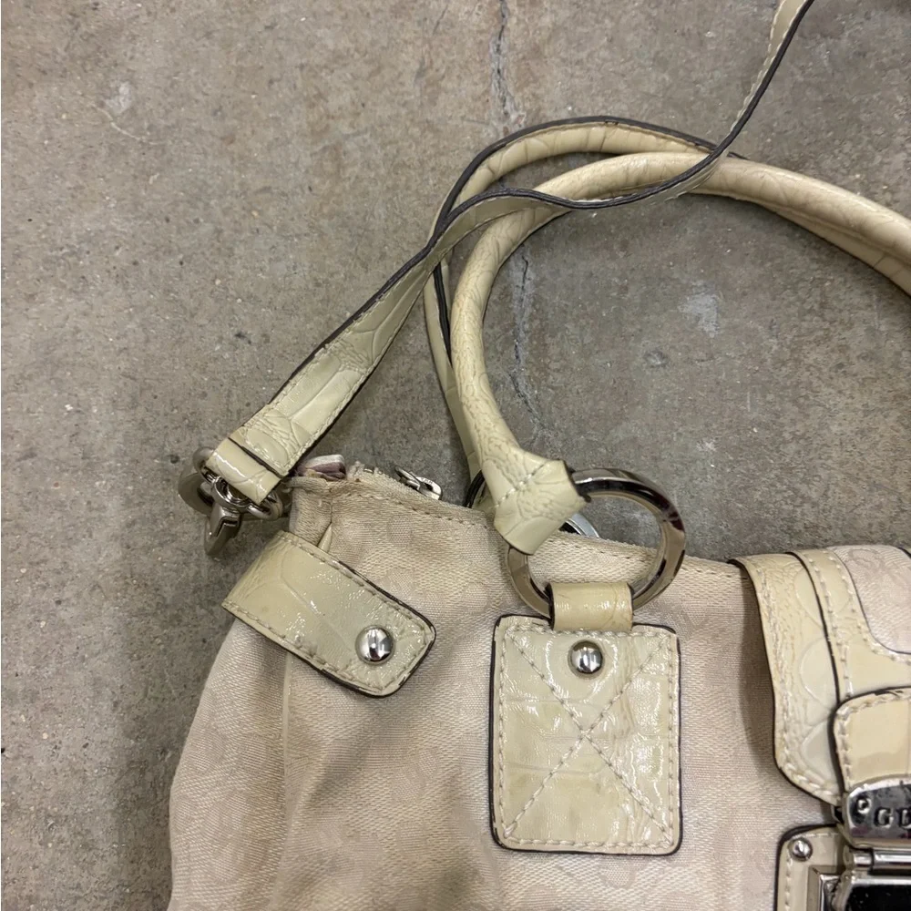Vintage Y2K guess monogram Cream Shoulder Bag - Picture 4 of 9